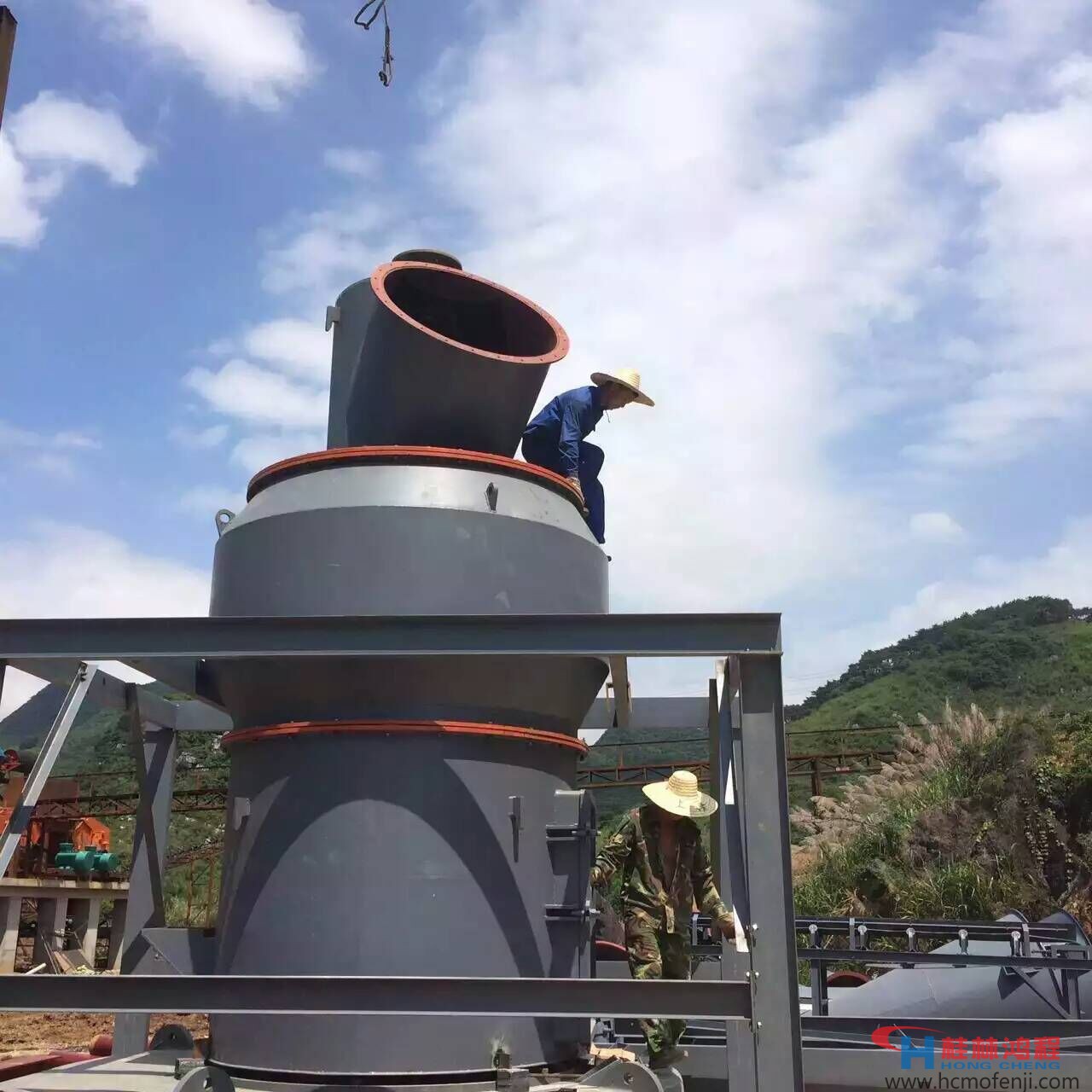 桂林鴻程，大型縱擺磨粉系統(tǒng)，HC1700，HCH980，賀州，碳酸鈣，磨粉機