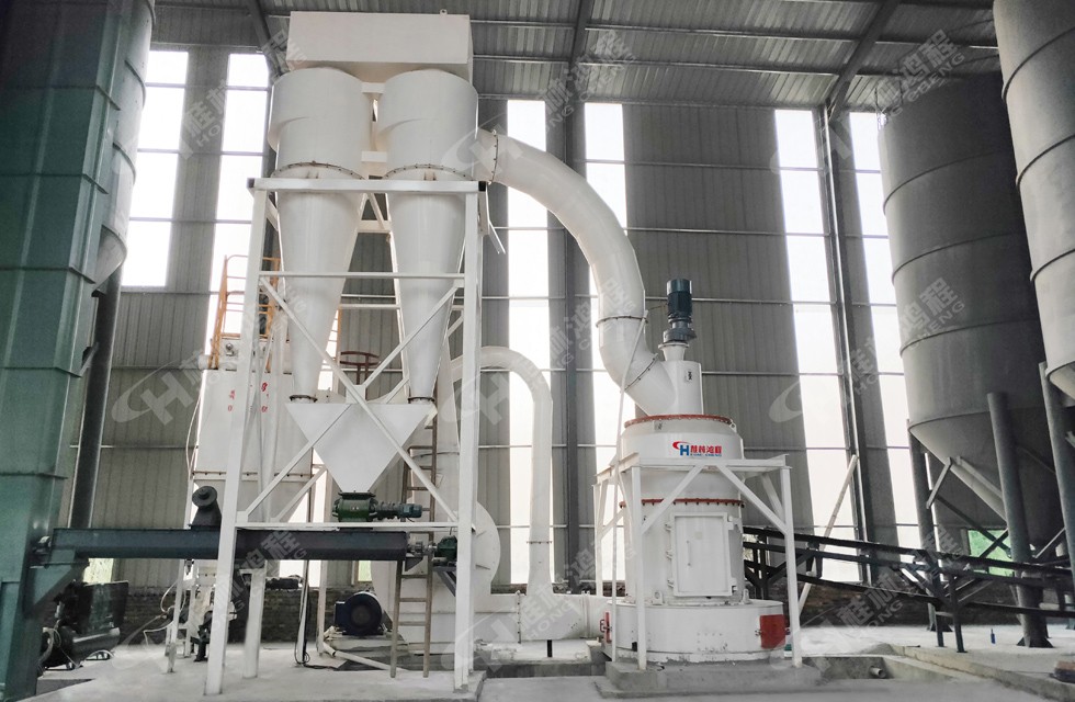 熟石灰生產(chǎn)設(shè)備 生石灰雷蒙機(jī)、生石灰立式磨粉機(jī)